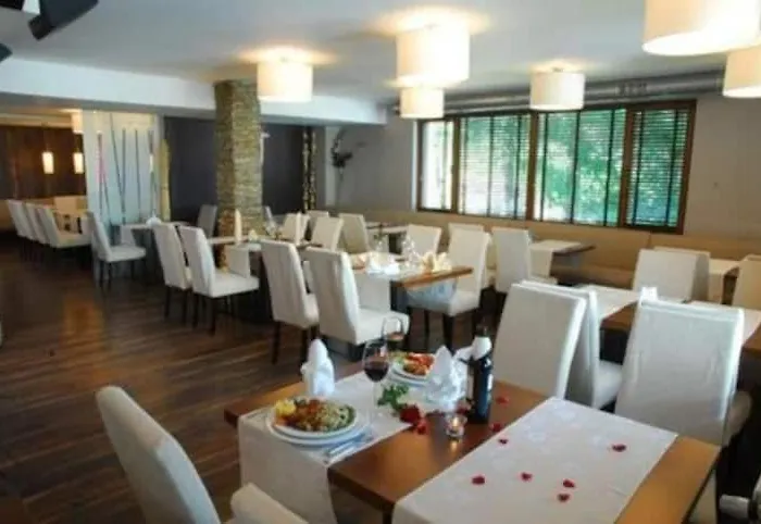 Forest Nook 3 דירה פמפורובו