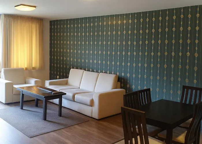 Forest Nook 3 דירה *